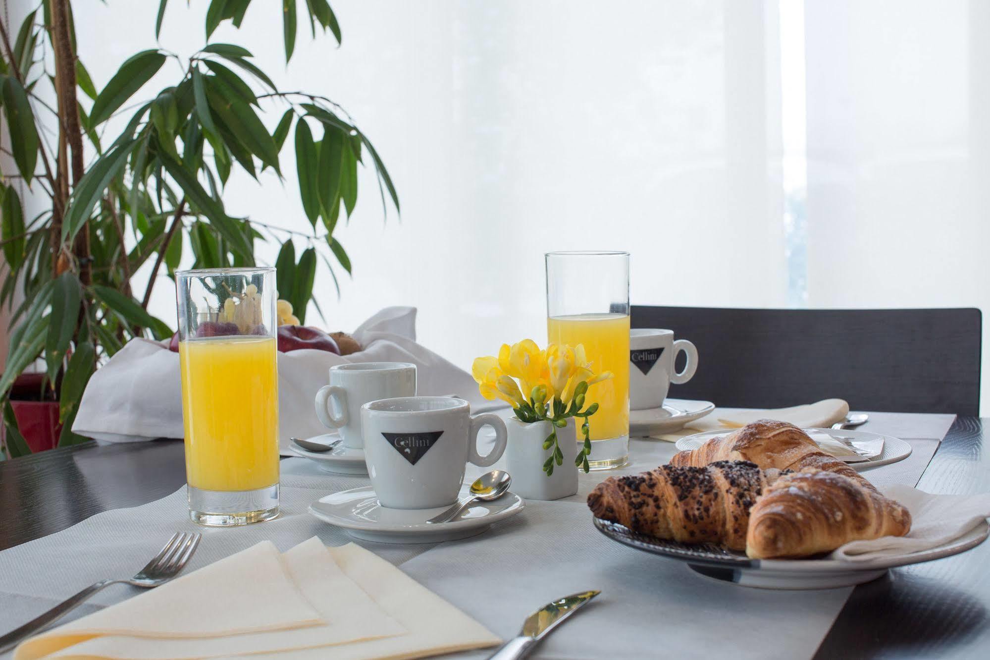 Euro Hotel Cascina Ngoại thất bức ảnh